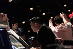 画像ギャラリー No.067のサムネイル画像 / 「ストIII 3rd」の祭典「第17回クーペレーションカップ」フォトレポート。レジェンドプレイヤー達の競演に白熱した現地の模様をお届け