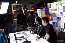 画像ギャラリー No.071のサムネイル画像 / 「ストIII 3rd」の祭典「第17回クーペレーションカップ」フォトレポート。レジェンドプレイヤー達の競演に白熱した現地の模様をお届け