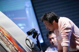 画像ギャラリー No.084のサムネイル画像 / 「ストIII 3rd」の祭典「第17回クーペレーションカップ」フォトレポート。レジェンドプレイヤー達の競演に白熱した現地の模様をお届け