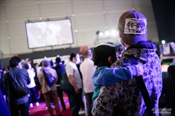 画像ギャラリー No.037のサムネイル画像 / 「ストリートファイターIII 3rd STRIKE」の祭典が4年ぶりに復活。「第18回クーペレーションカップ」フォトレポート