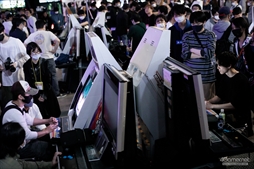 画像ギャラリー No.054のサムネイル画像 / 「ストリートファイターIII 3rd STRIKE」の祭典が4年ぶりに復活。「第18回クーペレーションカップ」フォトレポート