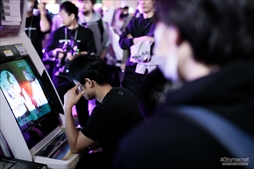 画像ギャラリー No.056のサムネイル画像 / 「ストリートファイターIII 3rd STRIKE」の祭典が4年ぶりに復活。「第18回クーペレーションカップ」フォトレポート