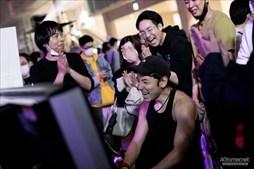 画像ギャラリー No.064のサムネイル画像 / 「ストリートファイターIII 3rd STRIKE」の祭典が4年ぶりに復活。「第18回クーペレーションカップ」フォトレポート