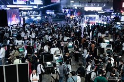 画像ギャラリー No.081のサムネイル画像 / 「ストリートファイターIII 3rd STRIKE」の祭典が4年ぶりに復活。「第18回クーペレーションカップ」フォトレポート