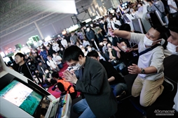 画像ギャラリー No.097のサムネイル画像 / 「ストリートファイターIII 3rd STRIKE」の祭典が4年ぶりに復活。「第18回クーペレーションカップ」フォトレポート
