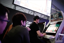 画像ギャラリー No.122のサムネイル画像 / 「ストリートファイターIII 3rd STRIKE」の祭典が4年ぶりに復活。「第18回クーペレーションカップ」フォトレポート