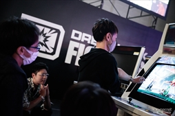 画像ギャラリー No.130のサムネイル画像 / 「ストリートファイターIII 3rd STRIKE」の祭典が4年ぶりに復活。「第18回クーペレーションカップ」フォトレポート