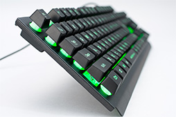 画像ギャラリー No.012のサムネイル画像 / 税込約3000円のゲーマー向けキーボード「デスイルミネーター」レビュー。エントリー市場の大本命か？