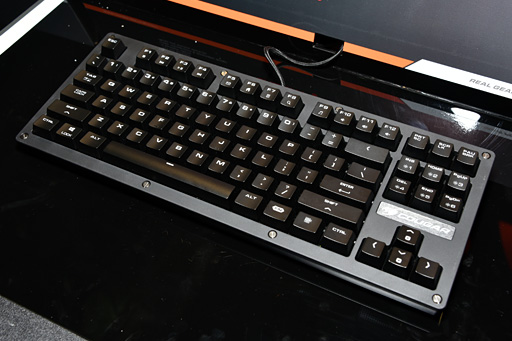 画像ギャラリー No.004のサムネイル画像 / ［COMPUTEX］「ゲーマーが求めているものを真剣に聞いて回った」COUGARが，これまでとは異なる入力デバイス群を披露