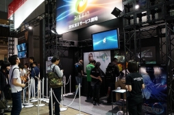 画像ギャラリー No.001のサムネイル画像 / ［TGS 2014］Androidタブレットで「FFVII」や「FFXIII」を“普通に遊べる”不思議な感覚。「DIVE IN」のプレイムービーを掲載