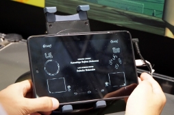 画像ギャラリー No.002のサムネイル画像 / ［TGS 2014］Androidタブレットで「FFVII」や「FFXIII」を“普通に遊べる”不思議な感覚。「DIVE IN」のプレイムービーを掲載