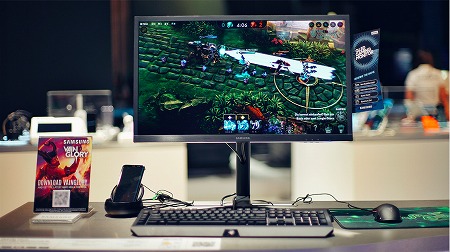 画像ギャラリー No.001のサムネイル画像 / スマホ向けMOBAの「Vainglory」が“Samsung DeX”に対応。ディスプレイ/マウス/キーボードを接続してデスクトップPC風に遊べる