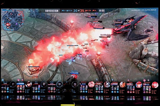 画像ギャラリー No.006のサムネイル画像 / スマホ向けMOBA「Vainglory」で5対5のゲームモードが2018年2月に実装。トッププレイヤーがしのぎを削った世界大会の模様と合わせてレポート
