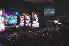 画像ギャラリー No.016のサムネイル画像 / スマホ向けMOBA「Vainglory」で5対5のゲームモードが2018年2月に実装。トッププレイヤーがしのぎを削った世界大会の模様と合わせてレポート