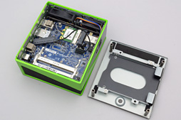 画像ギャラリー No.011のサムネイル画像 / 手のひらサイズで“GTX 760”搭載。GIGABYTE製の超小型ゲーマー向けベアボーン「BRIX Gaming」を動かしてみた