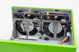 画像ギャラリー No.013のサムネイル画像 / 手のひらサイズで“GTX 760”搭載。GIGABYTE製の超小型ゲーマー向けベアボーン「BRIX Gaming」を動かしてみた