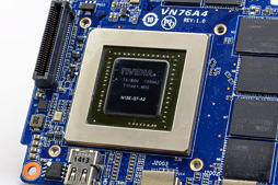 画像ギャラリー No.017のサムネイル画像 / 手のひらサイズで“GTX 760”搭載。GIGABYTE製の超小型ゲーマー向けベアボーン「BRIX Gaming」を動かしてみた