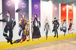 画像ギャラリー No.024のサムネイル画像 / 本丸での10年の軌跡を振り返る。「刀剣乱舞ONLINE」サービス開始10周年記念行事「刀剣乱舞 大本丸博 2025」展示会場レポート
