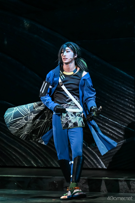 画像ギャラリー No.005のサムネイル画像 / 「ミュージカル『刀剣乱舞』 〜坂龍飛騰〜」会見&ゲネプロレポート。新時代の旗を掲げるを合言葉に,陸奥守吉行と坂本龍馬の熱いドラマを描く