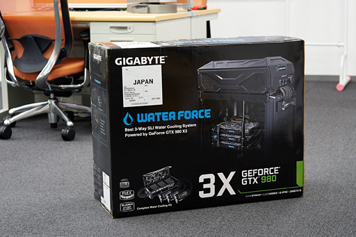 画像ギャラリー No.003のサムネイル画像 / 43万円の「簡易液冷仕様のOC版GTX 980が3枚と大型冷却システムのセット」をPCに組み込んでみた。GIGABYTE「GV-N980X3WA-4GD」レビュー