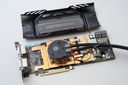 画像ギャラリー No.019のサムネイル画像 / 43万円の「簡易液冷仕様のOC版GTX 980が3枚と大型冷却システムのセット」をPCに組み込んでみた。GIGABYTE「GV-N980X3WA-4GD」レビュー