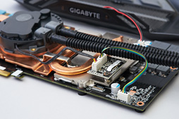 画像ギャラリー No.020のサムネイル画像 / 43万円の「簡易液冷仕様のOC版GTX 980が3枚と大型冷却システムのセット」をPCに組み込んでみた。GIGABYTE「GV-N980X3WA-4GD」レビュー