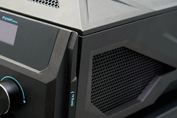 画像ギャラリー No.039のサムネイル画像 / 43万円の「簡易液冷仕様のOC版GTX 980が3枚と大型冷却システムのセット」をPCに組み込んでみた。GIGABYTE「GV-N980X3WA-4GD」レビュー