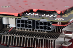 画像ギャラリー No.004のサムネイル画像 / DuraProブランドの第1弾となるGTX 980 Tiカード「DuraPro-GTX980Ti-6GB」を試す。「安心して使えるプレミアムブランド」が持つ価値とは