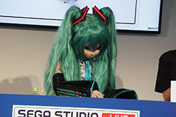 画像ギャラリー No.009のサムネイル画像 / ［TGS 2014］ミクダヨーさん，3歳を迎える。「初音ミク Project mirai でらっくす」，実機プレイも披露されたステージイベントをレポート