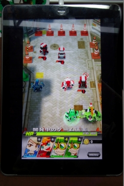 画像ギャラリー No.010のサムネイル画像 / ［TGS 2014］メカの造形を1ドット単位で!? カスタマイズ機能が細かすぎる，引っ張りアクション系の新作スマホアプリ「キューボット」をプレイしてみた【ムービー追加】