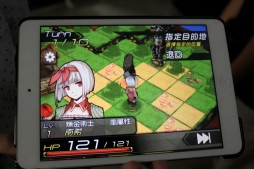 画像ギャラリー No.005のサムネイル画像 / ［TGS 2014］王道SRPGが好きなら必見。プレイアブル出展されていた新作スマホアプリ「境界之詩」の試遊レポート