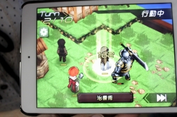 画像ギャラリー No.006のサムネイル画像 / ［TGS 2014］王道SRPGが好きなら必見。プレイアブル出展されていた新作スマホアプリ「境界之詩」の試遊レポート