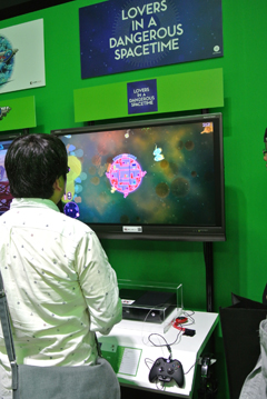 画像ギャラリー No.002のサムネイル画像 / ［TGS 2014］宇宙犬と力を合わせて宇宙ウサギを救い出せ！ 愛らしいデザインが気になってしまった「Lovers in a Dangerous Spacetime」プレイレポート