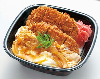 画像ギャラリー No.004のサムネイル画像 / 「喧嘩番長6」,「本家かまどや」とのコラボ弁当「ダブルメンチカツ丼」が登場