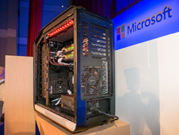 画像ギャラリー No.019のサムネイル画像 / ［COMPUTEX］リリースを7月に控えるWindows 10の利点や機能がアピールされたMicrosoftプレスカンファレンス