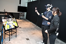 画像ギャラリー No.005のサムネイル画像 / 「サマーレッスン」を含む7つのデモを試遊できる「Project Morpheus」の体験会が開催。吉田修平氏と原田勝弘氏も来場者の質問に回答