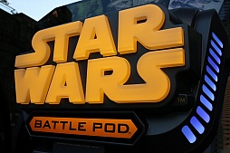 画像ギャラリー No.021のサムネイル画像 / フォースの加護をその手に。ドーム型スクリーンで「スター・ウォーズ」の名場面を体感できる「STAR WARS BATTLE POD」プレイレポート