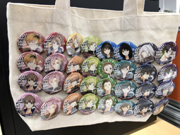 画像ギャラリー No.001のサムネイル画像 / これであなたも痛バッグデビュー? 推しへの愛の象徴ともいえる痛バッグを実際に作ってみたら予想以上に大変だった話