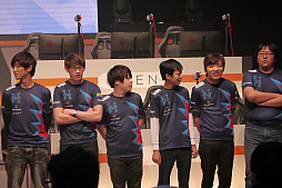 画像ギャラリー No.002のサムネイル画像 / 寒い聖夜に熱戦展開!「Overwatch OPEN DIVISION JAPAN Season3」のグランドファイナルをレポート