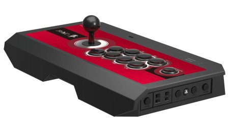 画像ギャラリー No.006のサムネイル画像 / PS4＆3両対応のリアルアーケードPro.がモデルチェンジ。背面にタッチパッドを搭載し，2月14日発売