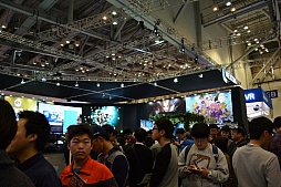 画像ギャラリー No.013のサムネイル画像 / ［G-Star 2015］MOBAと横スクロールアクションを融合させた「Hyper Universe」のプレイレポート