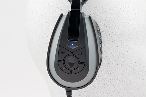 画像ギャラリー No.015のサムネイル画像 / Klipsch初のゲーマー向けヘッドセット「KG-200」レビュー。アナログ接続と先端技術の組み合わせは何を生んだか