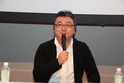 画像ギャラリー No.002のサムネイル画像 / 吉田明彦氏が「リトル ノア」のグラフィックス制作秘話を語る。トークセッション「リトル ノア・アートワークの秘密」レポート