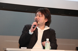 画像ギャラリー No.003のサムネイル画像 / 吉田明彦氏が「リトル ノア」のグラフィックス制作秘話を語る。トークセッション「リトル ノア・アートワークの秘密」レポート