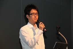 画像ギャラリー No.005のサムネイル画像 / 吉田明彦氏が「リトル ノア」のグラフィックス制作秘話を語る。トークセッション「リトル ノア・アートワークの秘密」レポート