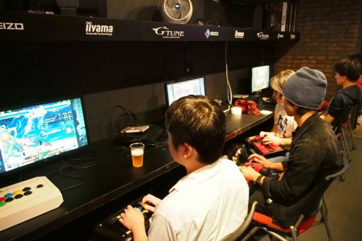 画像ギャラリー No.002のサムネイル画像 / 「ヴァンパイアセイヴァー」の3on3大会「Judgement Day 6」レポート。稼働21年目の優勝は，リネ選手/海の子選手/こめまる選手によるチーム「DDCばけーしょん」の手に