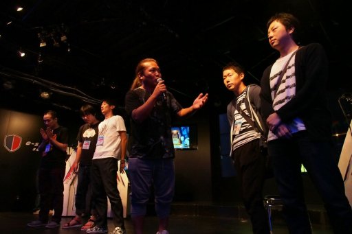 画像ギャラリー No.041のサムネイル画像 / 「ヴァンパイアセイヴァー」の3on3大会「Judgement Day 6」レポート。稼働21年目の優勝は，リネ選手/海の子選手/こめまる選手によるチーム「DDCばけーしょん」の手に