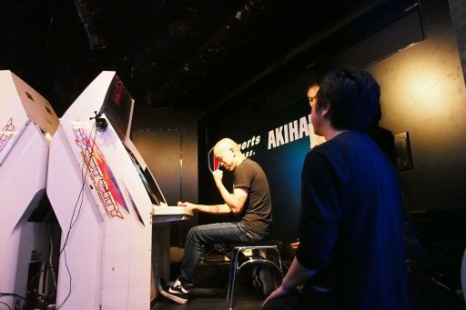 画像ギャラリー No.044のサムネイル画像 / 「ヴァンパイアセイヴァー」の3on3大会「Judgement Day 6」レポート。稼働21年目の優勝は，リネ選手/海の子選手/こめまる選手によるチーム「DDCばけーしょん」の手に