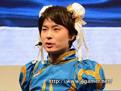 画像ギャラリー No.011のサムネイル画像 / ［TGS 2016］「ストリートファイターV」ステージで，9月23日にユリアンの実装や「PS3用アケコン遅延問題」に対応するアップデート実施が発表