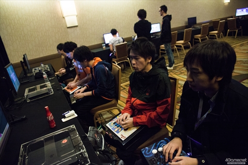 画像ギャラリー No.004のサムネイル画像 / 「ストリートファイターV」の公式世界大会「Capcom Cup 2017」本戦が開幕。最終日に進出する8人が決定した2日目Twitterまとめ